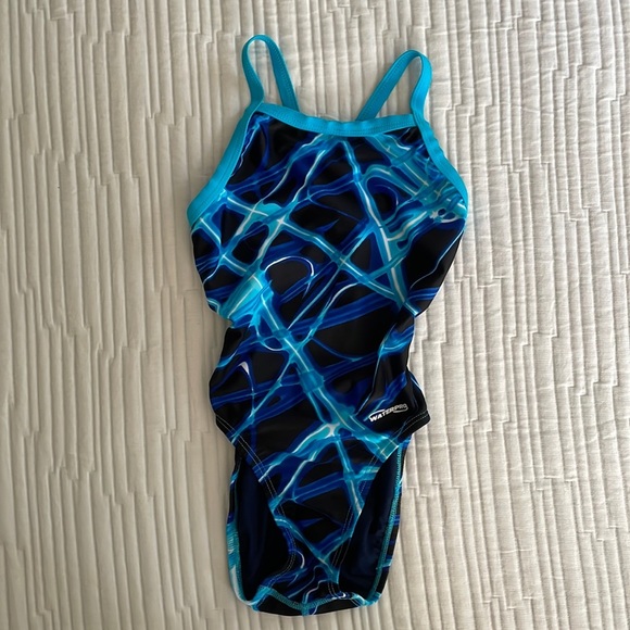 Girls Waterpro racing suit. SZ 24. Great condition - Picture 1 of 7